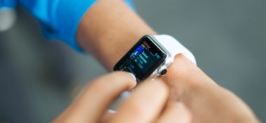 Apple Watch na potetovaném zápěstí špatně fungují