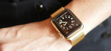 Za pár dolarů si Vaše Apple Watch můžete předělat na Apple Watch Edition